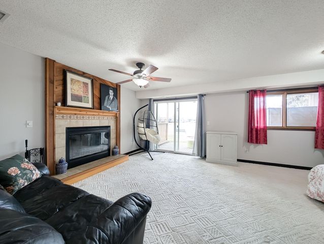 35 FREMONT Drive S, Fargo, ND 58103