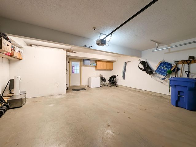 35 FREMONT Drive S, Fargo, ND 58103