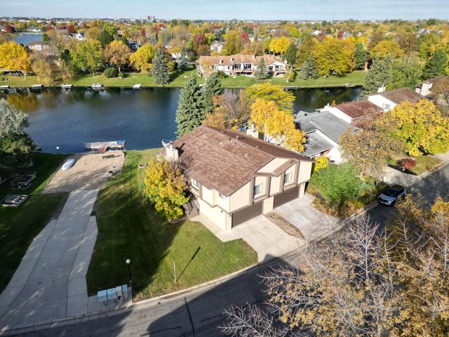 35 FREMONT Drive S, Fargo, ND 58103