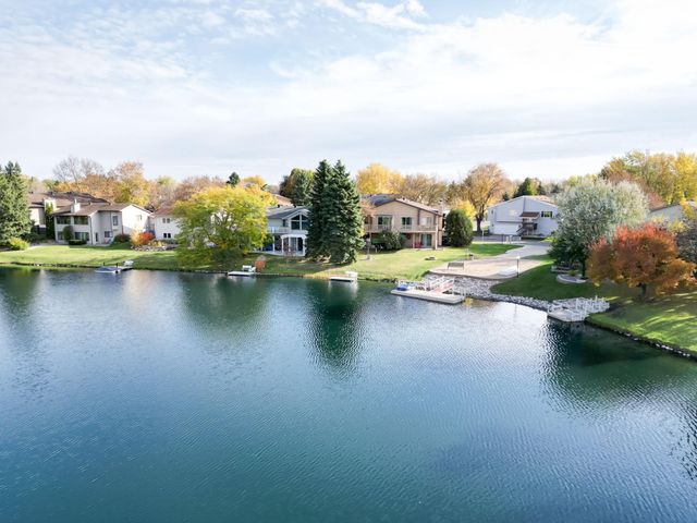 35 FREMONT Drive S, Fargo, ND 58103