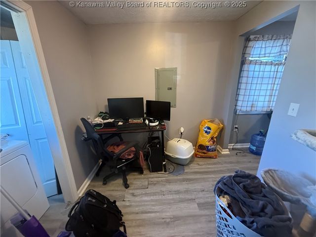 457 20th Street, Dunbar, WV 25064