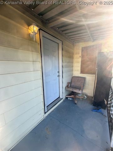 457 20th Street, Dunbar, WV 25064