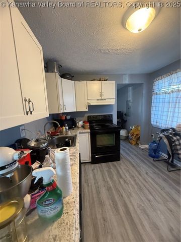 457 20th Street, Dunbar, WV 25064