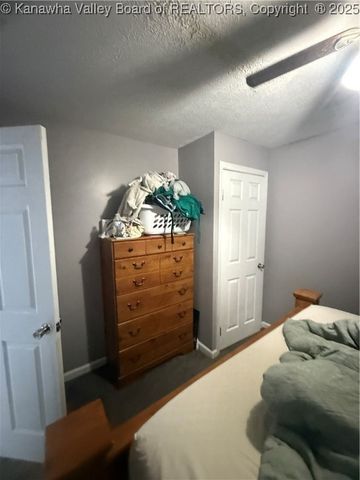 457 20th Street, Dunbar, WV 25064