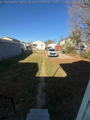 457 20th Street, Dunbar, WV 25064