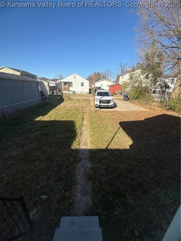 457 20th Street, Dunbar, WV 25064