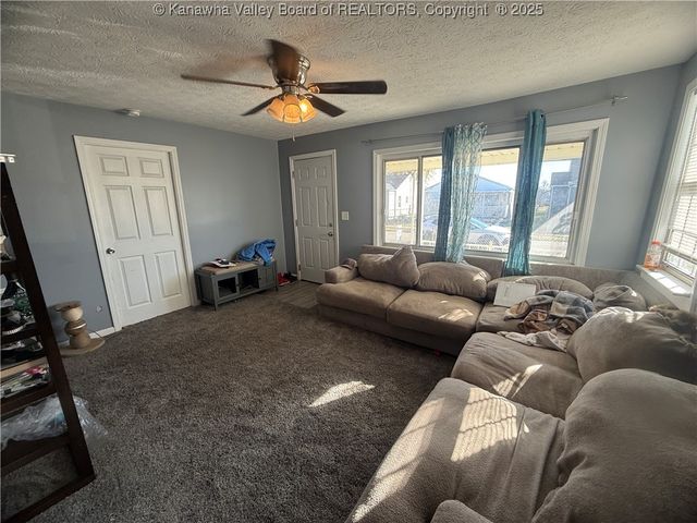 457 20th Street, Dunbar, WV 25064