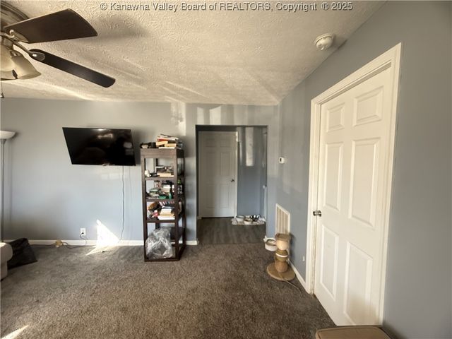 457 20th Street, Dunbar, WV 25064