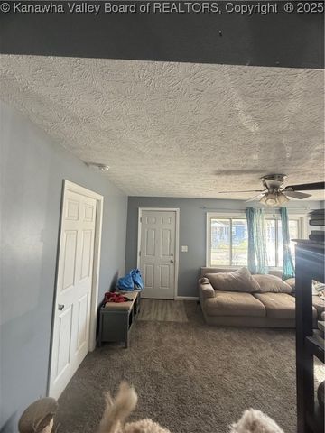 457 20th Street, Dunbar, WV 25064