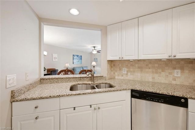4987 Pepper CIR 107, Naples, FL 34113