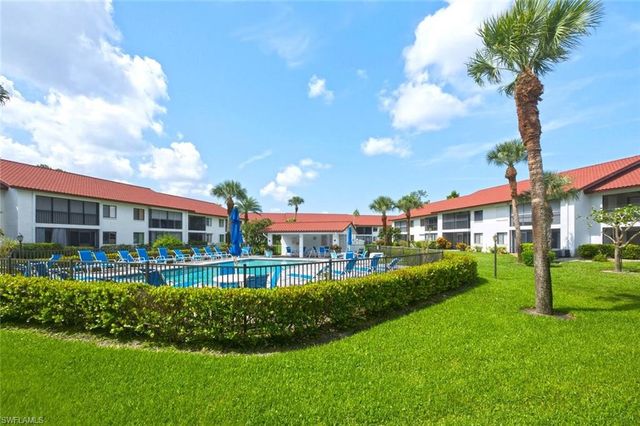 4987 Pepper CIR 107, Naples, FL 34113
