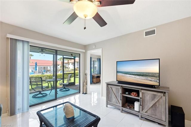 4987 Pepper CIR 107, Naples, FL 34113