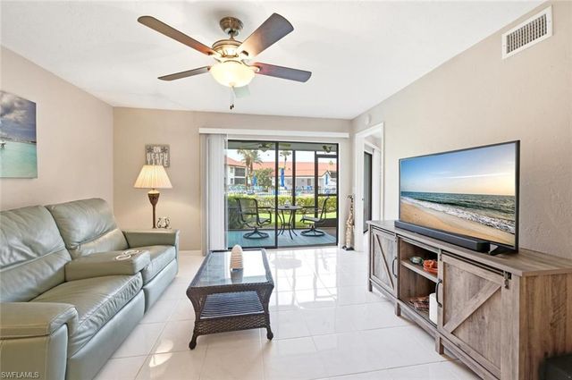 4987 Pepper CIR 107, Naples, FL 34113