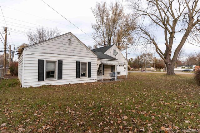 37433 Beechwood Street, Westland, MI 48185