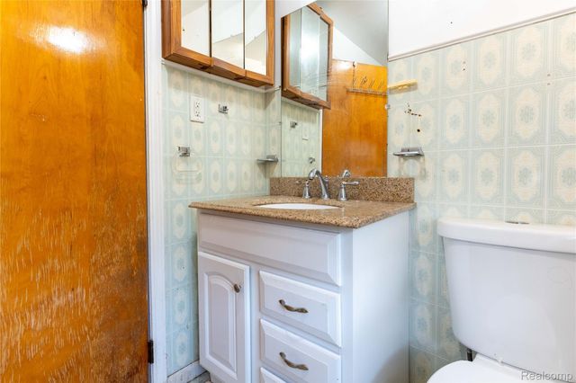 37433 Beechwood Street, Westland, MI 48185