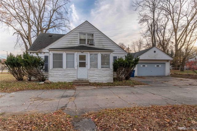 37433 Beechwood Street, Westland, MI 48185