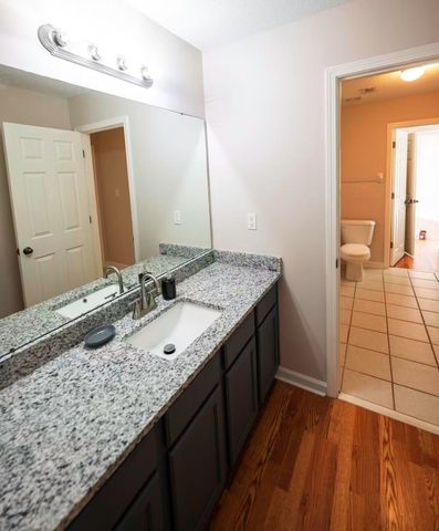 9374 LAUREL HILL DR, Lakeland, TN 38002