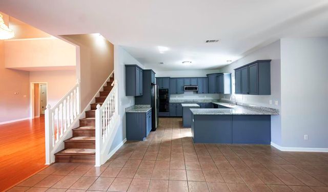 9374 LAUREL HILL DR, Lakeland, TN 38002