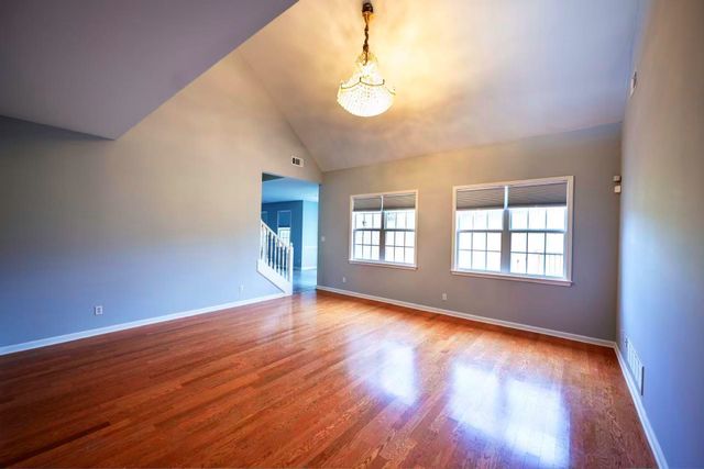 9374 LAUREL HILL DR, Lakeland, TN 38002