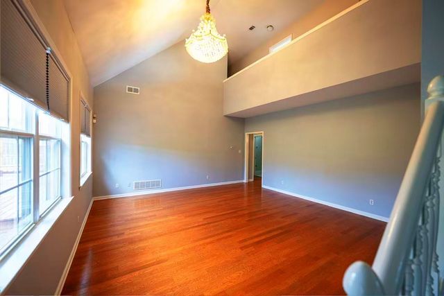 9374 LAUREL HILL DR, Lakeland, TN 38002