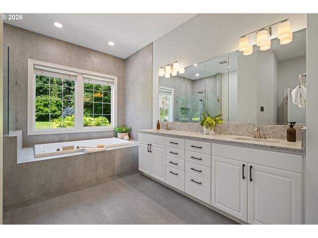10500 Ne 110TH Cir, Vancouver, WA 98662
