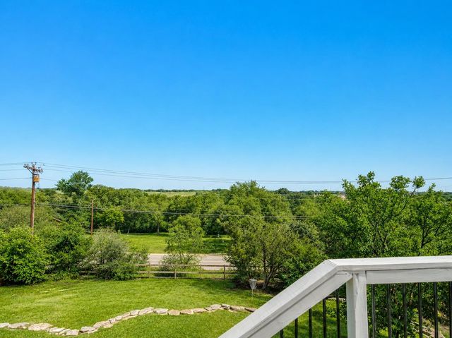 400 Hunt LN, Buda, TX 78610
