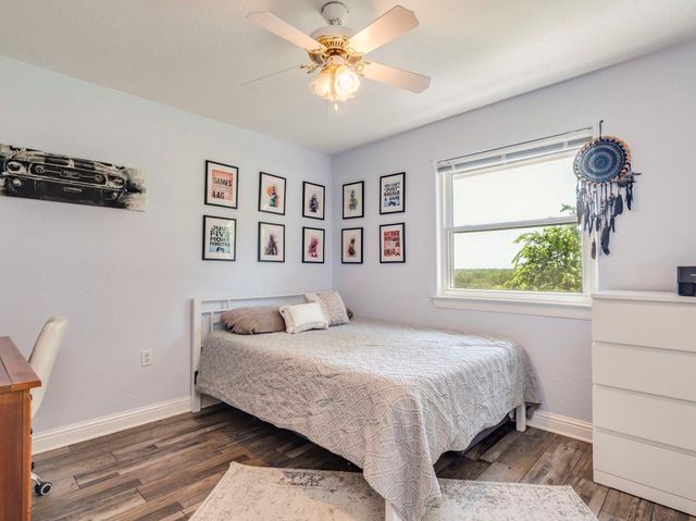 400 Hunt LN, Buda, TX 78610