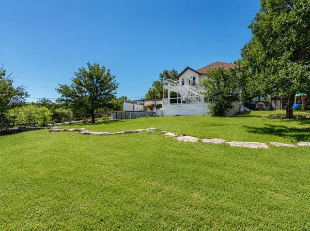 400 Hunt LN, Buda, TX 78610