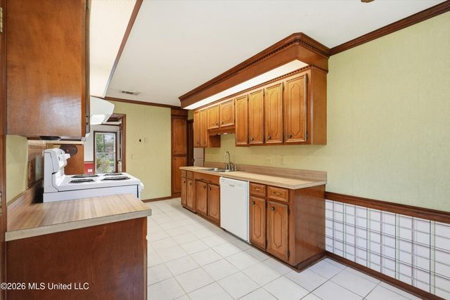 39 Sun Valley Drive, Brandon, MS 39042