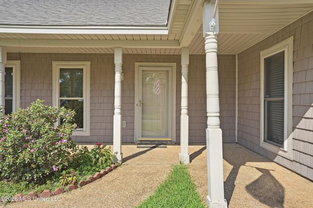 39 Sun Valley Drive, Brandon, MS 39042