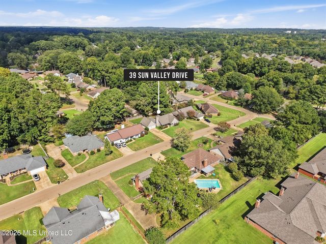 39 Sun Valley Drive, Brandon, MS 39042