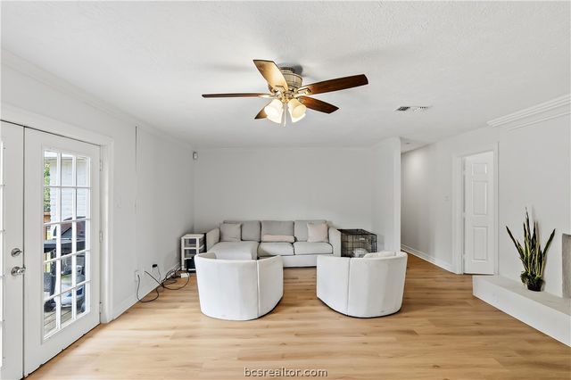 1405 Lawyer Street, College Station, TX 77840