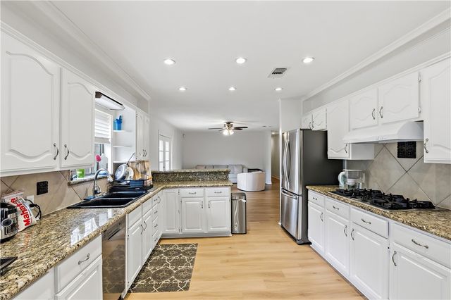1405 Lawyer Street, College Station, TX 77840