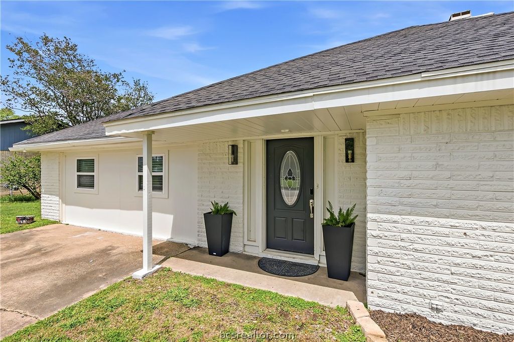1405 Lawyer Street, College Station, TX 77840 — photo 3
