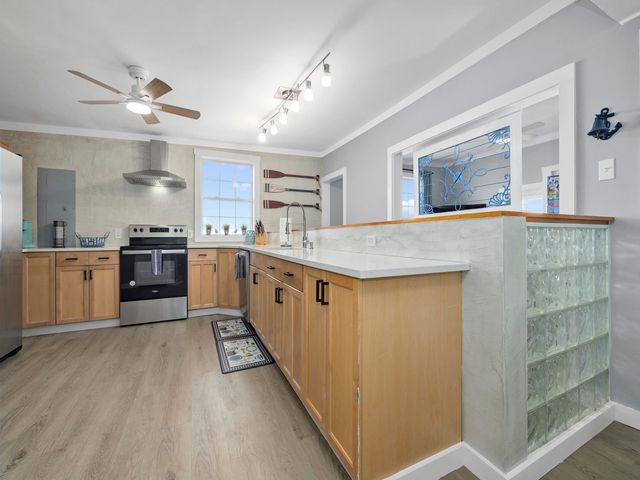 409 25th Ave. N, North Myrtle Beach, SC 29582