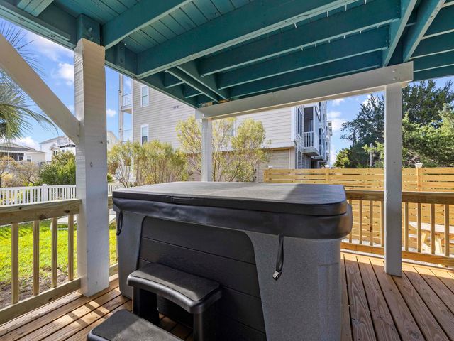 409 25th Ave. N, North Myrtle Beach, SC 29582