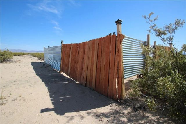 675 Pampas, 29 Palms, CA 92277