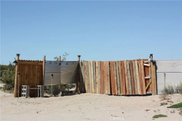 675 Pampas, 29 Palms, CA 92277