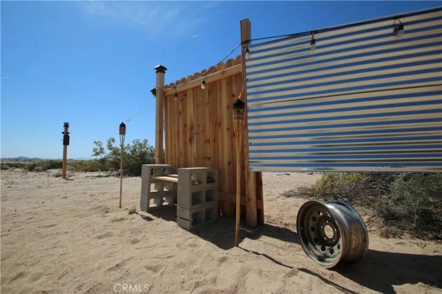 675 Pampas, 29 Palms, CA 92277