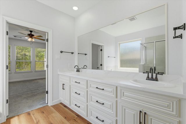 6048 Heritage Creek Lane, Conroe, TX 77304