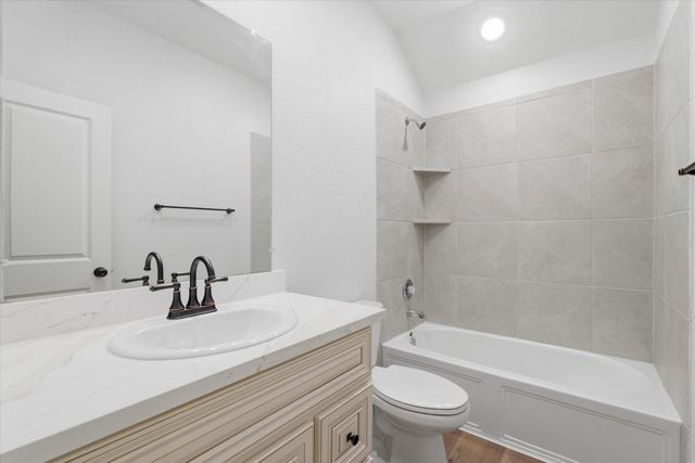 6048 Heritage Creek Lane, Conroe, TX 77304