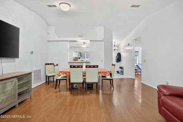 7613 CHELMSFORD Drive, Jacksonville, FL 32244