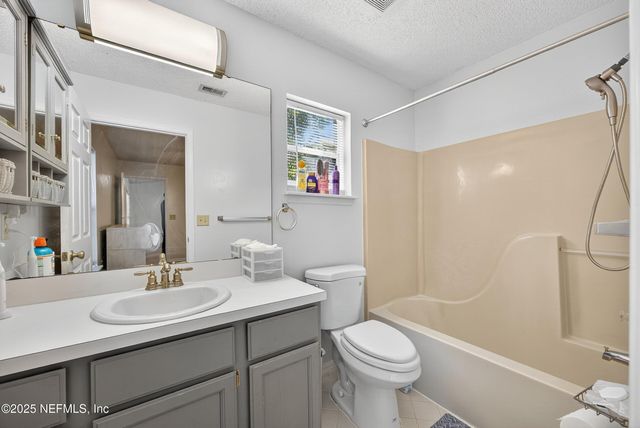 7613 CHELMSFORD Drive, Jacksonville, FL 32244