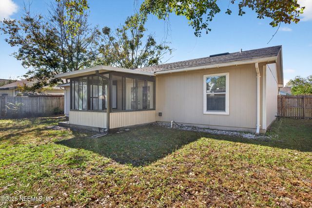 7613 CHELMSFORD Drive, Jacksonville, FL 32244