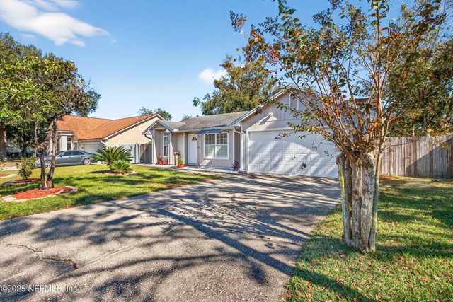 7613 CHELMSFORD Drive, Jacksonville, FL 32244