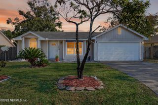 7613 CHELMSFORD Drive, Jacksonville, FL 32244