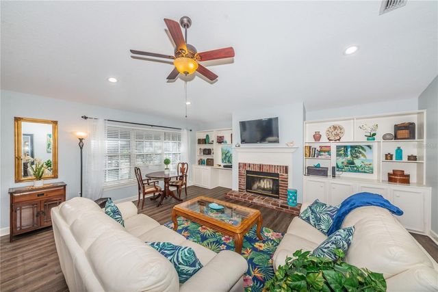 301 WASHINGTON AVENUE, Safety Harbor, FL 34695