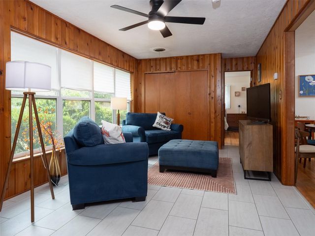 821 NW 20TH TERRACE, Gainesville, FL 32603