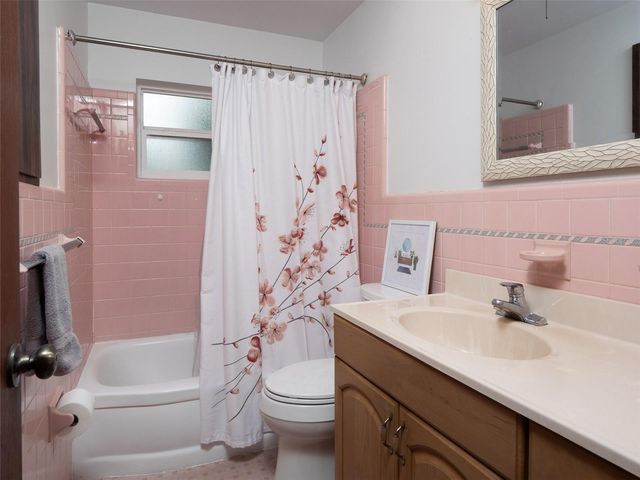 821 NW 20TH TERRACE, Gainesville, FL 32603