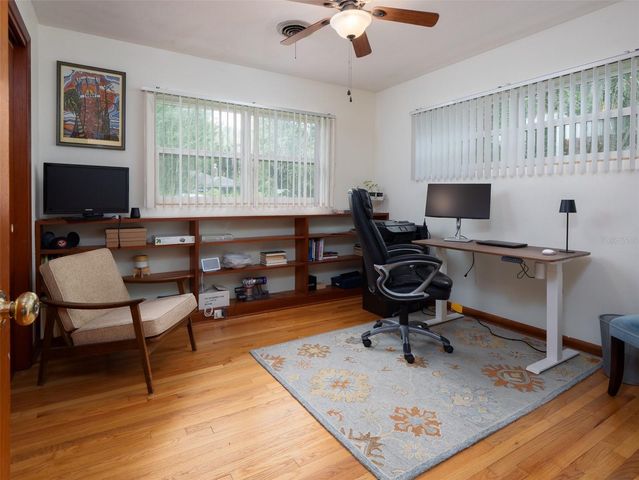 821 NW 20TH TERRACE, Gainesville, FL 32603